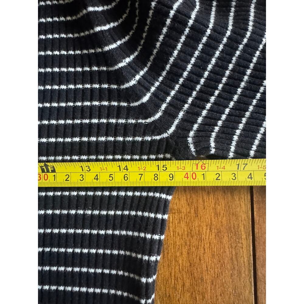 NWT Old Navy SoSoft Lite Ribbed Striped Crewneck Sweater Black White L - Picture 7 of 9